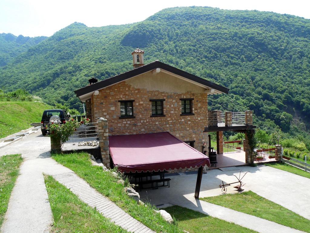 Beautiful Chalet With Swimming Pool In Lombardy Villa Marone Luaran gambar