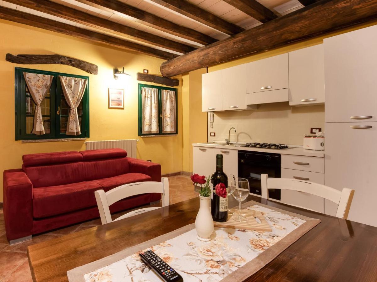 Beautiful Chalet With Swimming Pool In Lombardy Villa Marone Luaran gambar