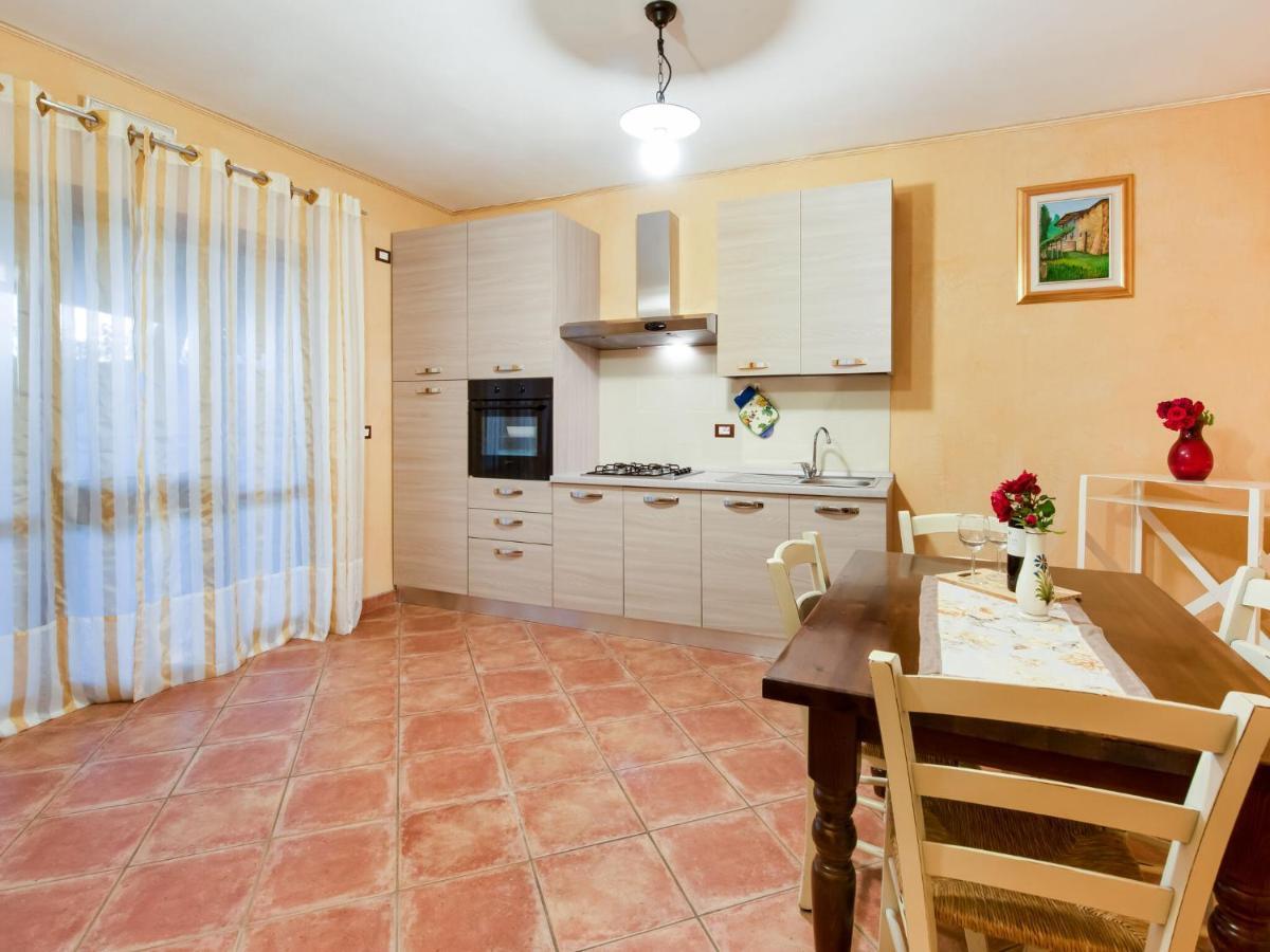 Beautiful Chalet With Swimming Pool In Lombardy Villa Marone Luaran gambar