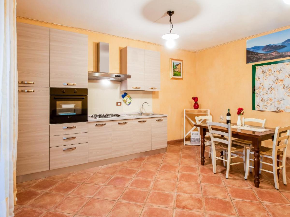 Beautiful Chalet With Swimming Pool In Lombardy Villa Marone Luaran gambar