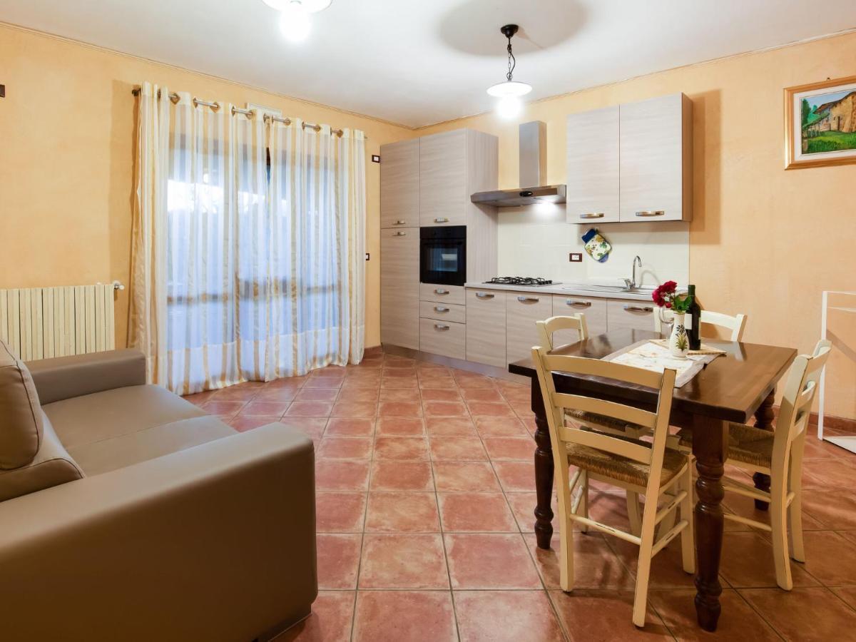 Beautiful Chalet With Swimming Pool In Lombardy Villa Marone Luaran gambar