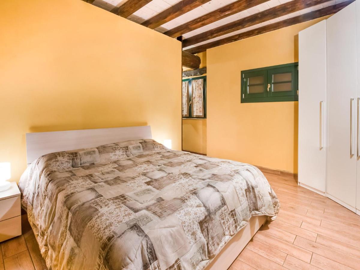 Beautiful Chalet With Swimming Pool In Lombardy Villa Marone Luaran gambar