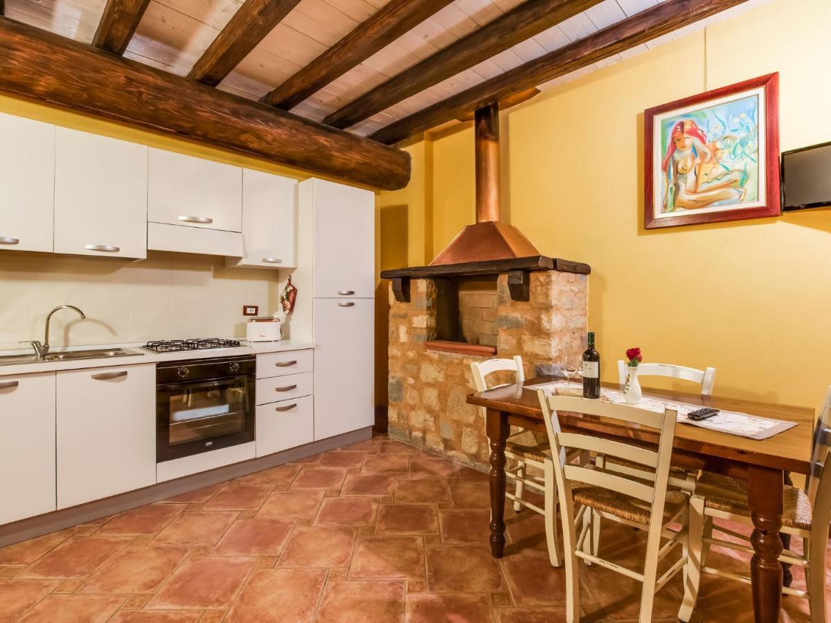 Beautiful Chalet With Swimming Pool In Lombardy Villa Marone Luaran gambar