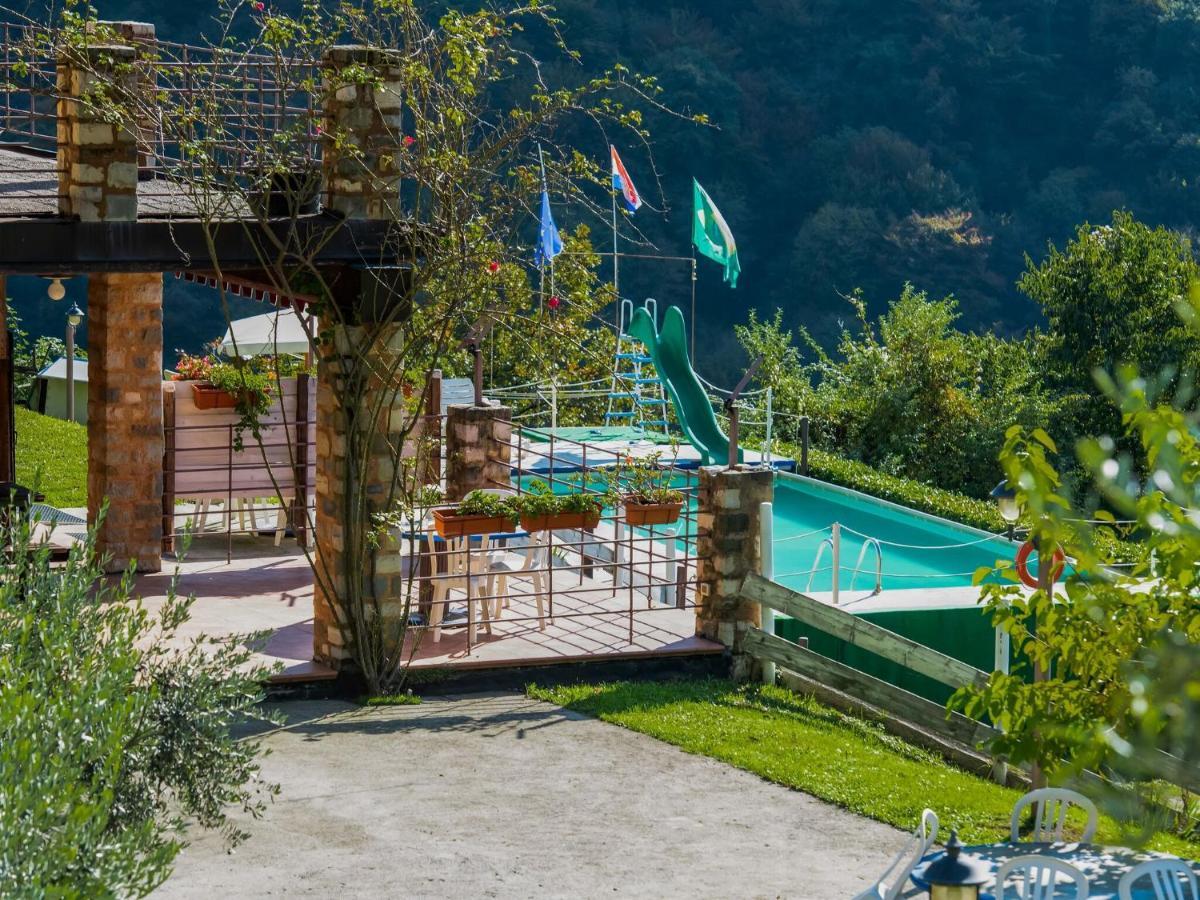 Beautiful Chalet With Swimming Pool In Lombardy Villa Marone Luaran gambar